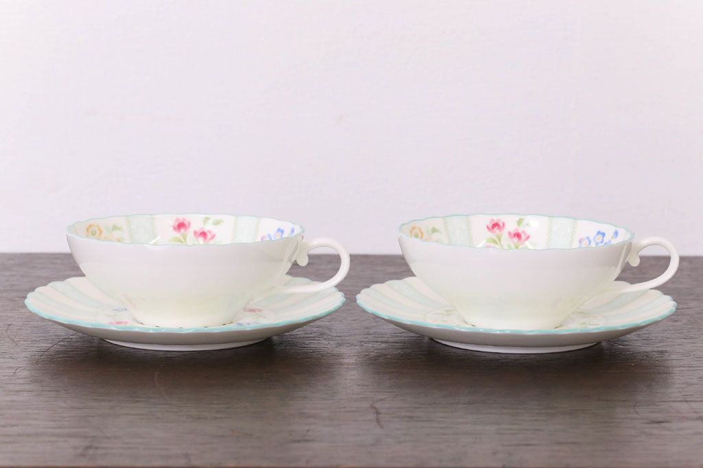 中古　ノリタケ(Noritake)　FLOROLA(フローローラ)　花柄　カップ&ソーサー2脚セット(洋食器)