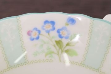 中古　ノリタケ(Noritake)　FLOROLA(フローローラ)　花柄　カップ&ソーサー2脚セット(洋食器)