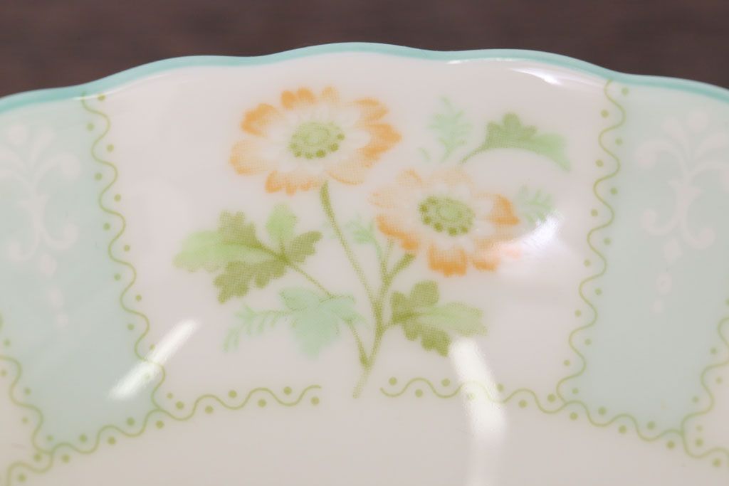 中古　ノリタケ(Noritake)　FLOROLA(フローローラ)　花柄　カップ&ソーサー2脚セット(洋食器)