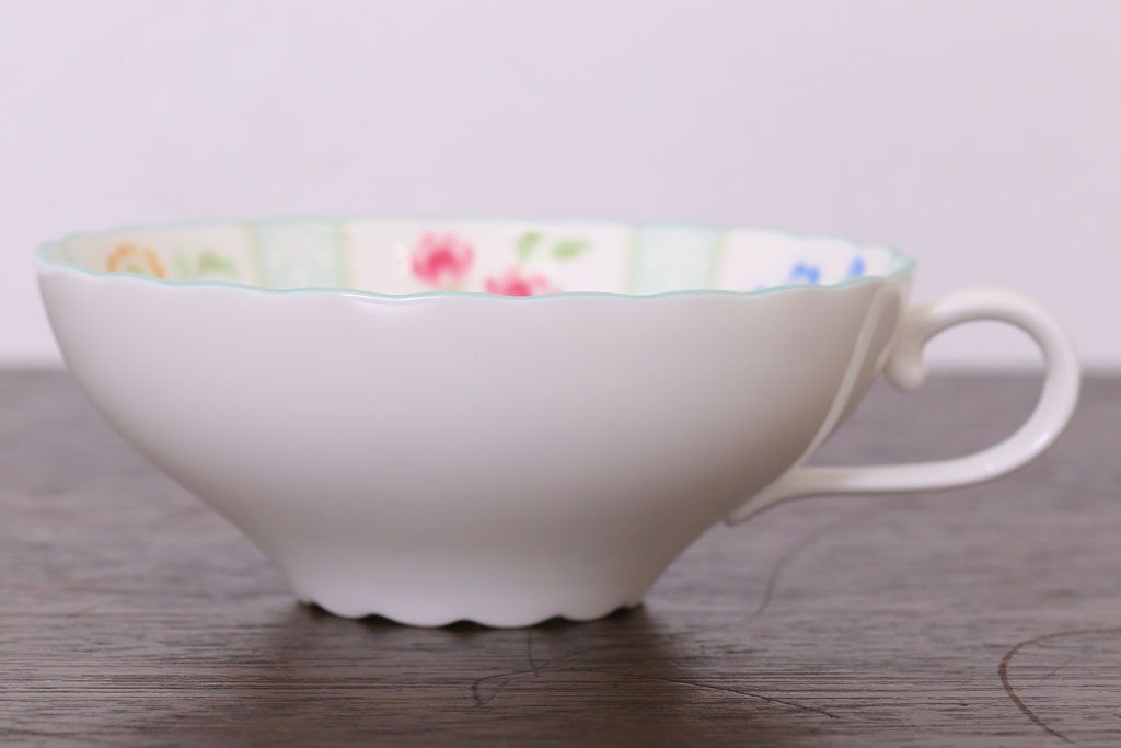 中古　ノリタケ(Noritake)　FLOROLA(フローローラ)　花柄　カップ&ソーサー2脚セット(洋食器)