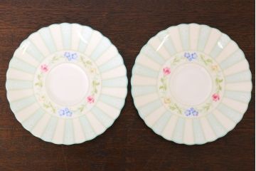 中古　ノリタケ(Noritake)　FLOROLA(フローローラ)　花柄　カップ&ソーサー2脚セット(洋食器)