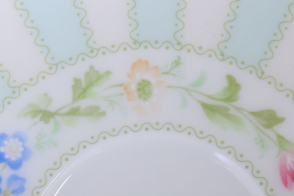 中古　ノリタケ(Noritake)　FLOROLA(フローローラ)　花柄　カップ&ソーサー2脚セット(洋食器)