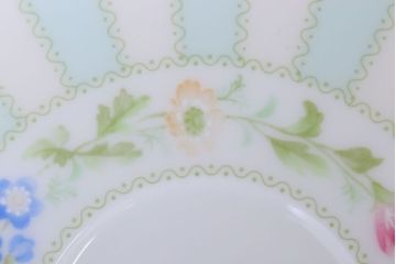 中古　ノリタケ(Noritake)　FLOROLA(フローローラ)　花柄　カップ&ソーサー2脚セット(洋食器)