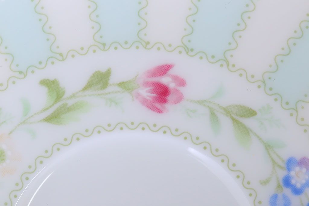 中古　ノリタケ(Noritake)　FLOROLA(フローローラ)　花柄　カップ&ソーサー2脚セット(洋食器)