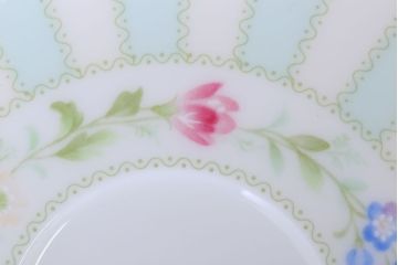 中古　ノリタケ(Noritake)　FLOROLA(フローローラ)　花柄　カップ&ソーサー2脚セット(洋食器)