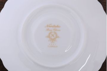 中古　ノリタケ(Noritake)　FLOROLA(フローローラ)　花柄　カップ&ソーサー2脚セット(洋食器)