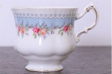 イギリス　PARAGON(パラゴン)　BRIDESMAID(ブライズメイド)　カップ&ソーサー4客セット(洋食器)