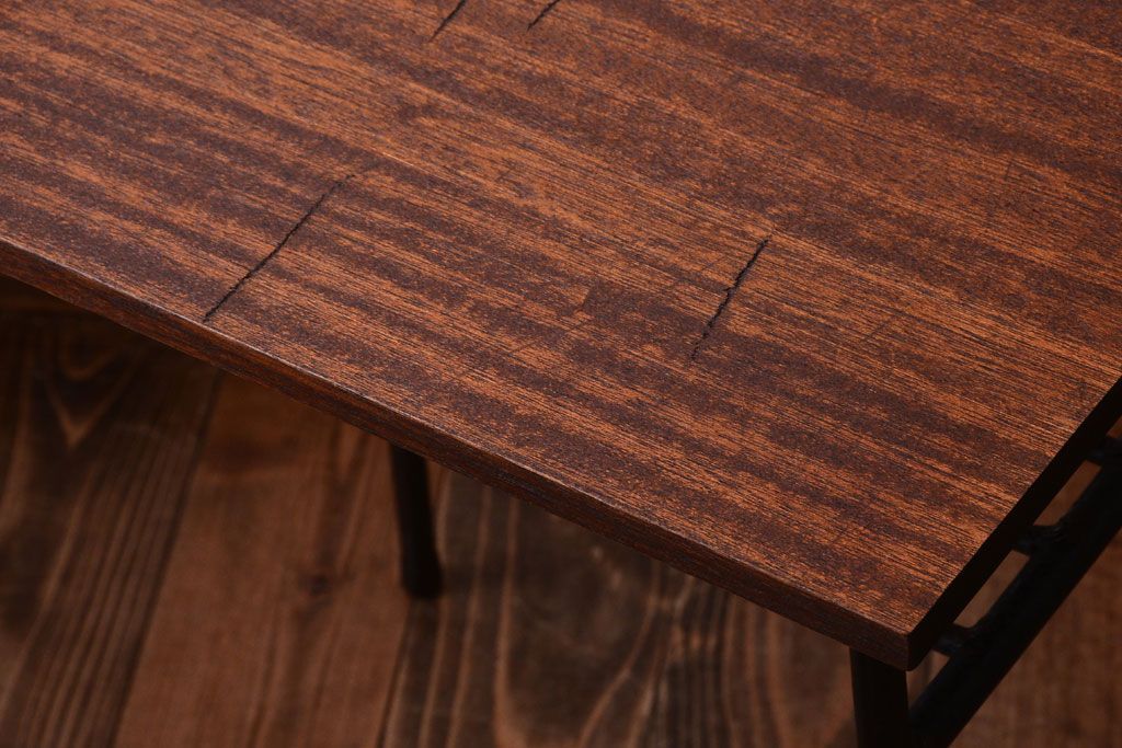 アンティーク家具　シンプルな鉄脚サイドテーブル(2)