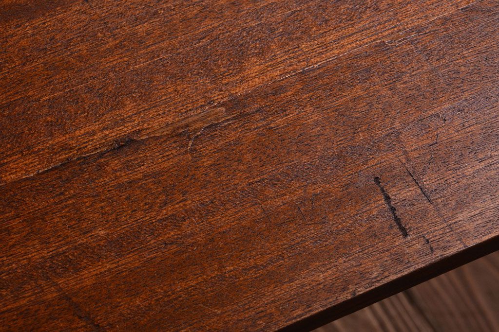 アンティーク家具　シンプルな鉄脚サイドテーブル(2)