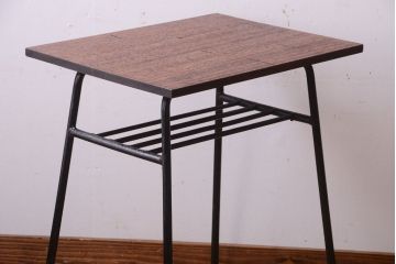アンティーク家具　シンプルな鉄脚サイドテーブル(2)