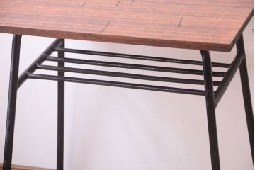 アンティーク家具　シンプルな鉄脚サイドテーブル(2)