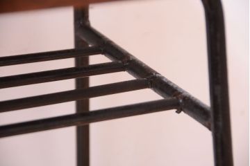 アンティーク家具　シンプルな鉄脚サイドテーブル(2)