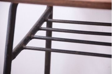 アンティーク家具　シンプルな鉄脚サイドテーブル(3)