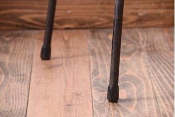 アンティーク家具　シンプルな鉄脚サイドテーブル(3)