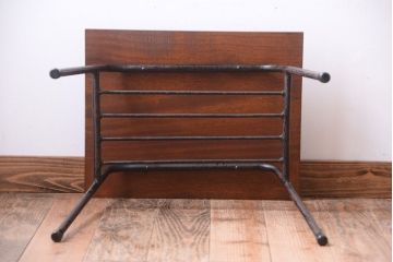 アンティーク家具　シンプルな鉄脚サイドテーブル(3)