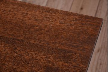 アンティーク家具　シンプルな鉄脚サイドテーブル