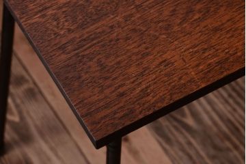 アンティーク家具　シンプルな鉄脚サイドテーブル