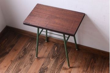 レトロ家具　昭和レトロ　シンプルな鉄脚サイドテーブル