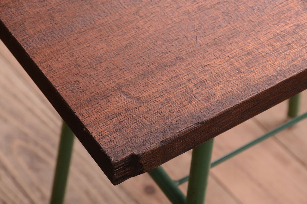 レトロ家具　昭和レトロ　シンプルな鉄脚サイドテーブル