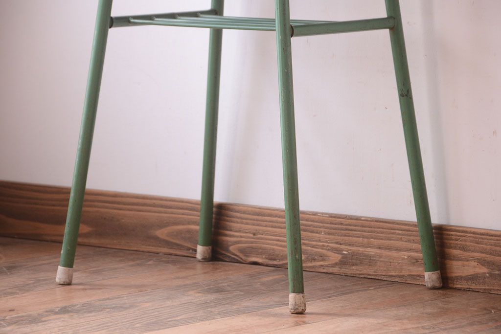 レトロ家具　昭和レトロ　シンプルな鉄脚サイドテーブル