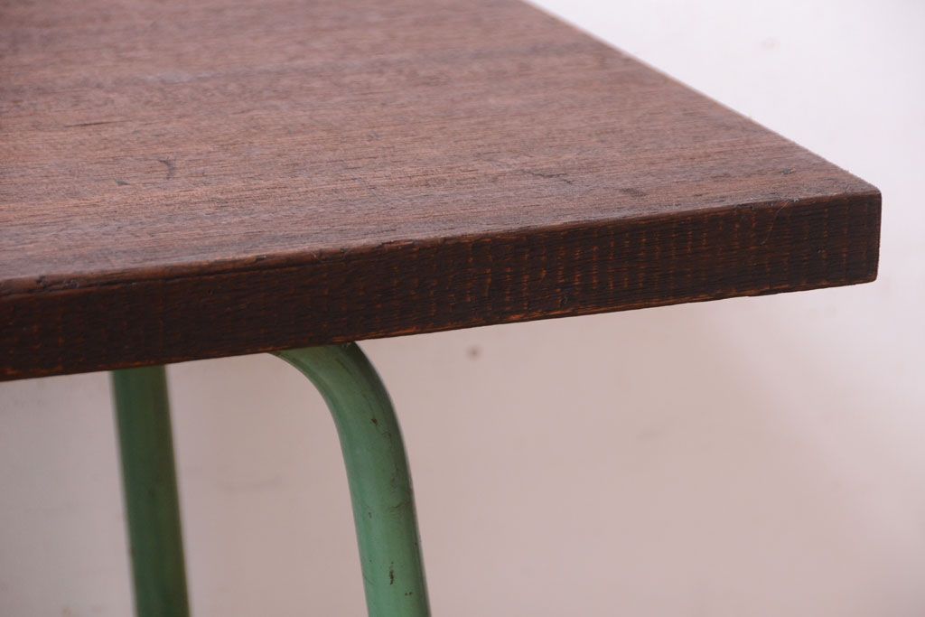 レトロ家具　昭和レトロ　シンプルな鉄脚サイドテーブル