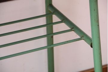 レトロ家具　昭和レトロ　シンプルな鉄脚サイドテーブル