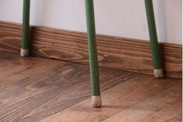 レトロ家具　昭和レトロ　シンプルな鉄脚サイドテーブル