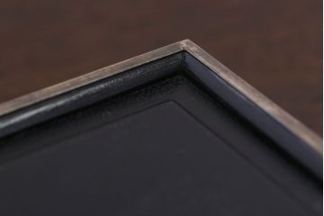 アンティーク雑貨　和製アンティーク　毛彫唐草文様　古い卓上シガレットケース(小物入れ・銀)