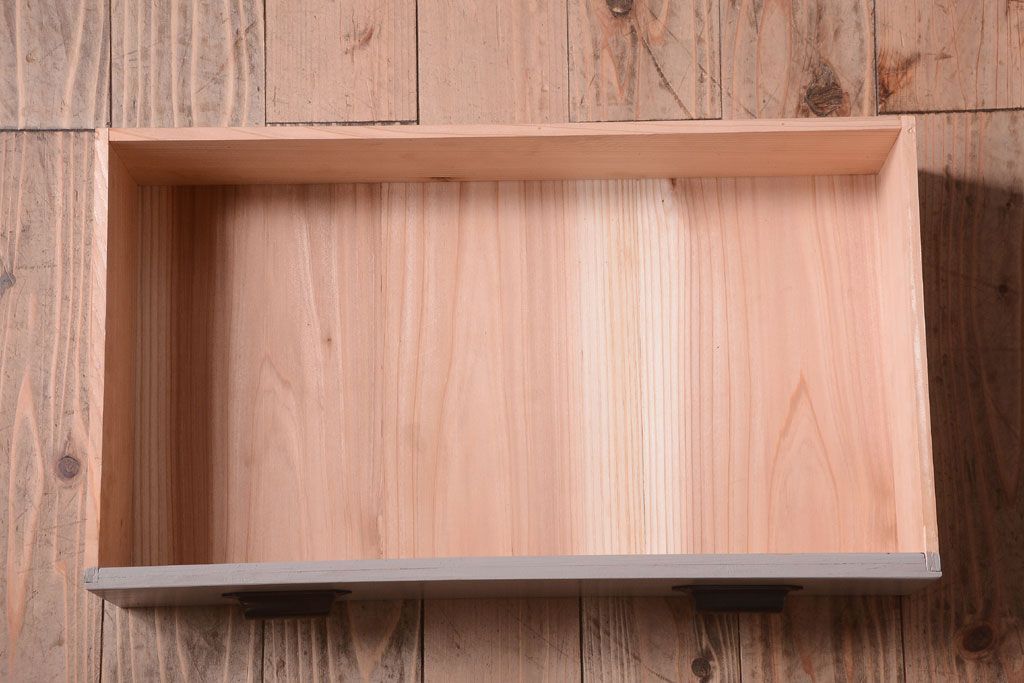 アンティーク家具　引き出し付き!モールガラス入りのおしゃれなペイント収納棚