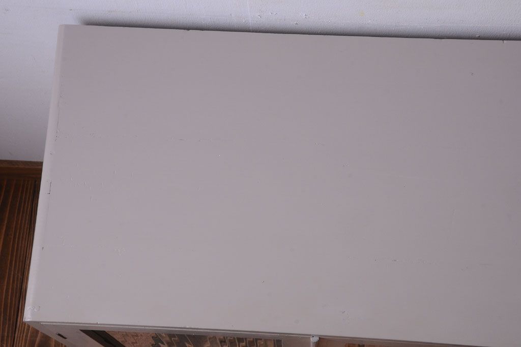 アンティーク家具　引き出し付き!モールガラス入りのおしゃれなペイント収納棚