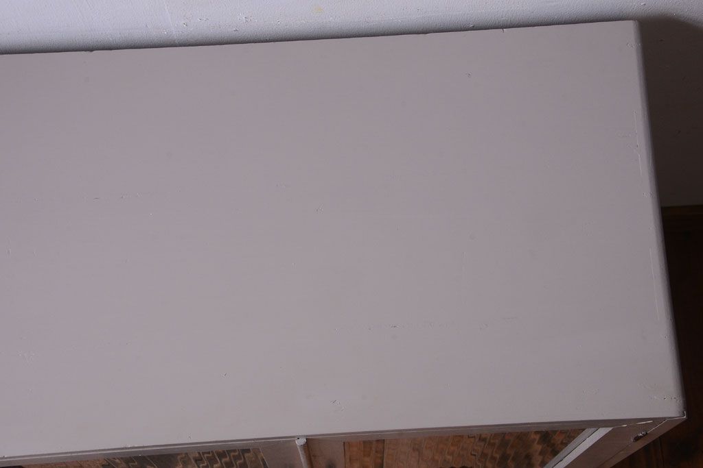 アンティーク家具　引き出し付き!モールガラス入りのおしゃれなペイント収納棚