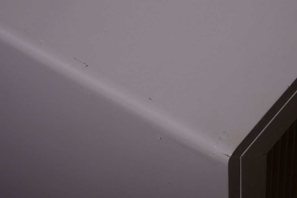 アンティーク家具　引き出し付き!モールガラス入りのおしゃれなペイント収納棚