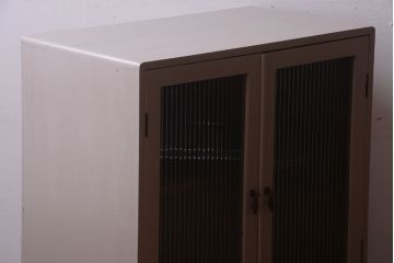 アンティーク家具　引き出し付き!モールガラス入りのおしゃれなペイント収納棚