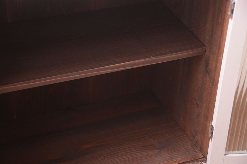 アンティーク家具　引き出し付き!モールガラス入りのおしゃれなペイント収納棚