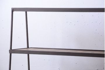 ラフジュ工房オリジナル　アイアンフレームの台形ディスプレイラック