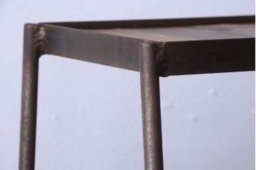 ラフジュ工房オリジナル アイアンフレームの台形ディスプレイラック