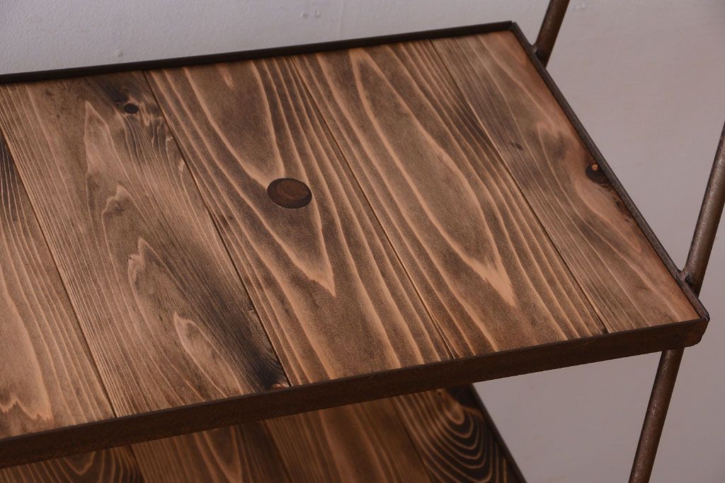 ラフジュ工房オリジナル アイアンフレームの台形ディスプレイラック