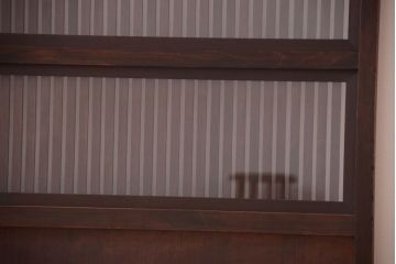 明治大正期　古民具・骨董　幅広!裏ガラス入り格子戸2枚セット