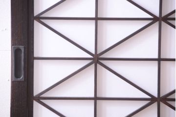 古民具・骨董　和モダンスタイル!古い木の上品な障子戸2枚セット(帯戸、玄関戸)