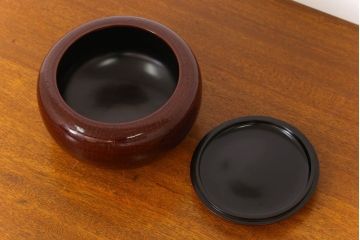 アンティーク雑貨　大正昭和期　古い木製の漆塗菓子鉢(大平)