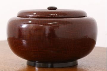 アンティーク雑貨　大正昭和期　古い木製の漆塗菓子鉢(大平)