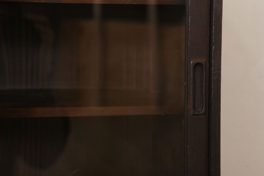 アンティーク家具　クリアガラス引き戸!古い木製の小さな収納棚