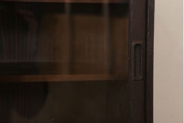 アンティーク家具　クリアガラス引き戸!古い木製の小さな収納棚