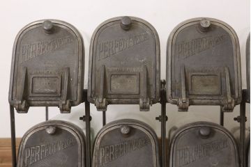 アンティーク雑貨　アンティーク　古い10連ガラス瓶　PERFECT-VESSEL