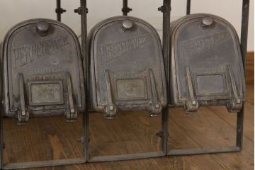 アンティーク雑貨　アンティーク　古い10連ガラス瓶　PERFECT-VESSEL