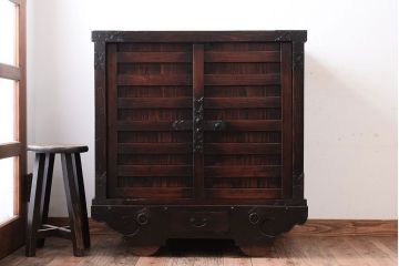 アンティーク家具　古民具・骨董　江戸期　凝った造りの米沢車箪笥