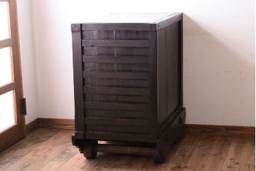 アンティーク家具　古民具・骨董　江戸期　凝った造りの米沢車箪笥