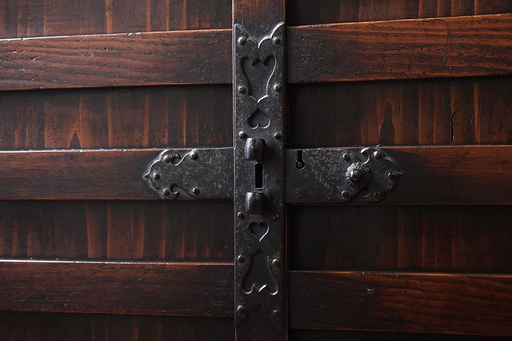 アンティーク家具　古民具・骨董　江戸期　凝った造りの米沢車箪笥