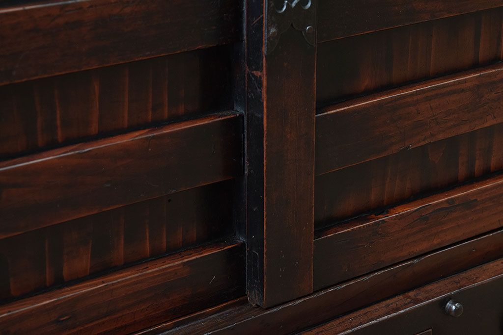 アンティーク家具　古民具・骨董　江戸期　凝った造りの米沢車箪笥