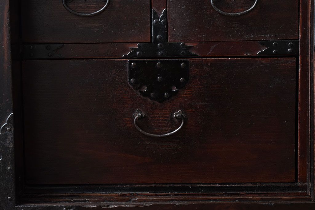 アンティーク家具　古民具・骨董　江戸期　凝った造りの米沢車箪笥